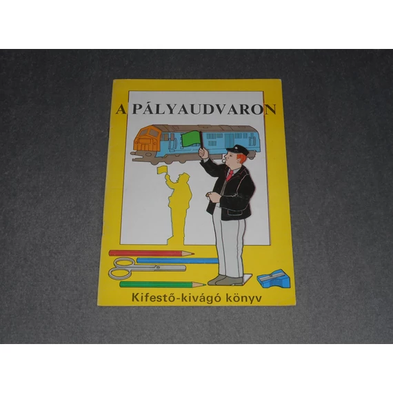 A pályaudvaron kifestő - kivágó könyv 