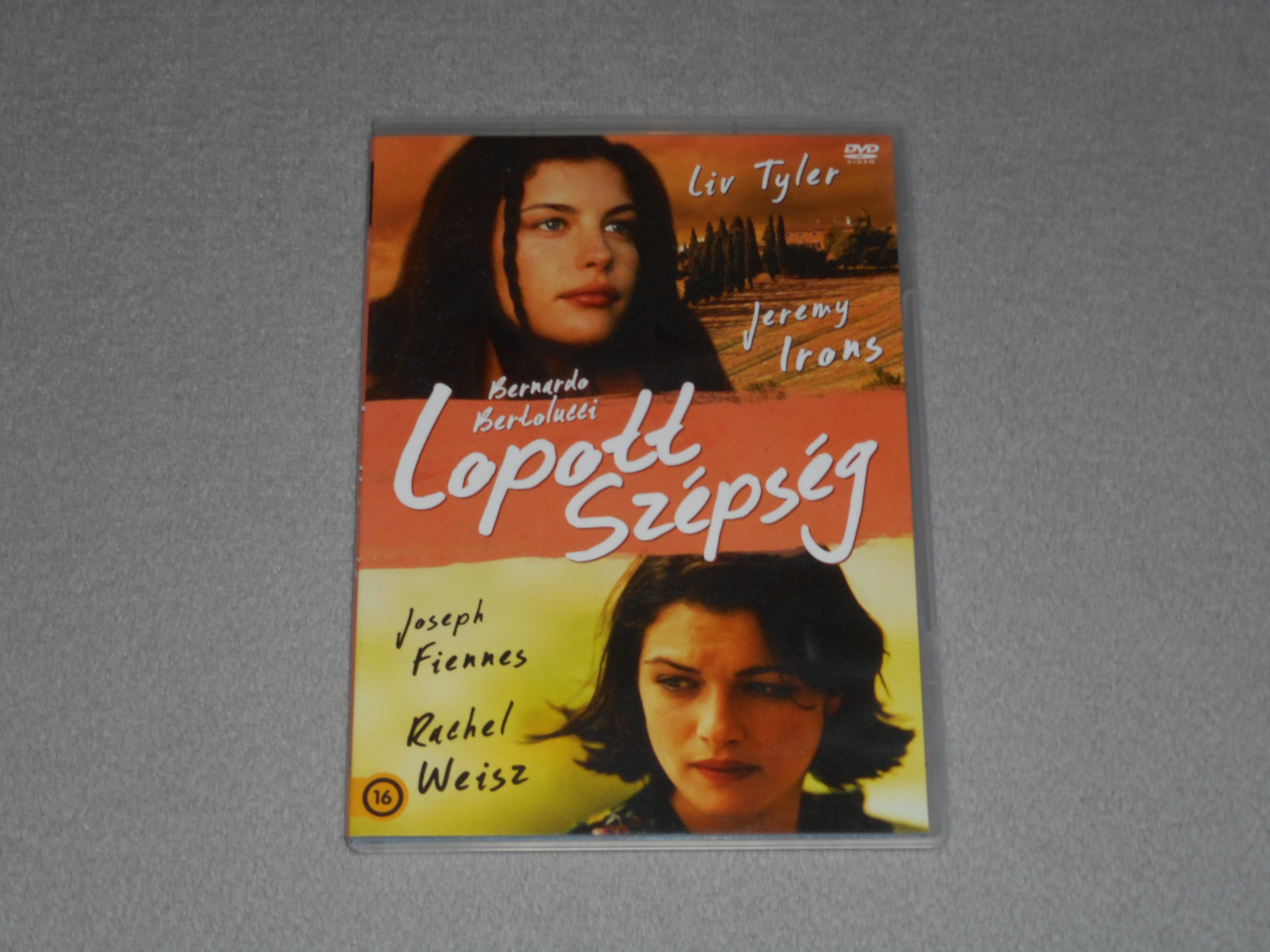 Lopott szépség (1996, Bernardo Bertolucci, Liv Tyler, Rachel Weisz, Jeremy Irons) DVD film