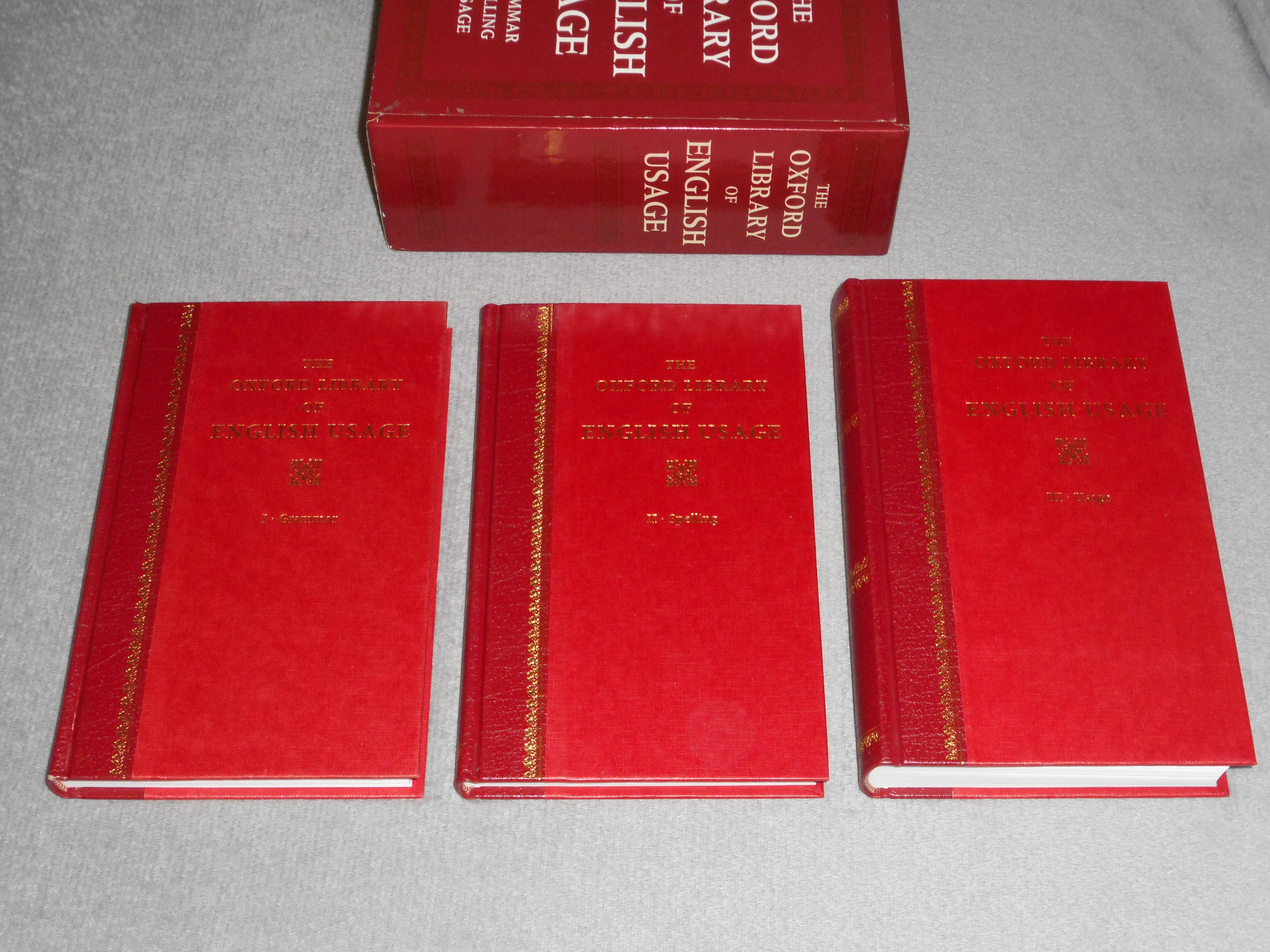 The Oxford Library of English Usage - I. Grammar, II. Spelling, III. Usage 